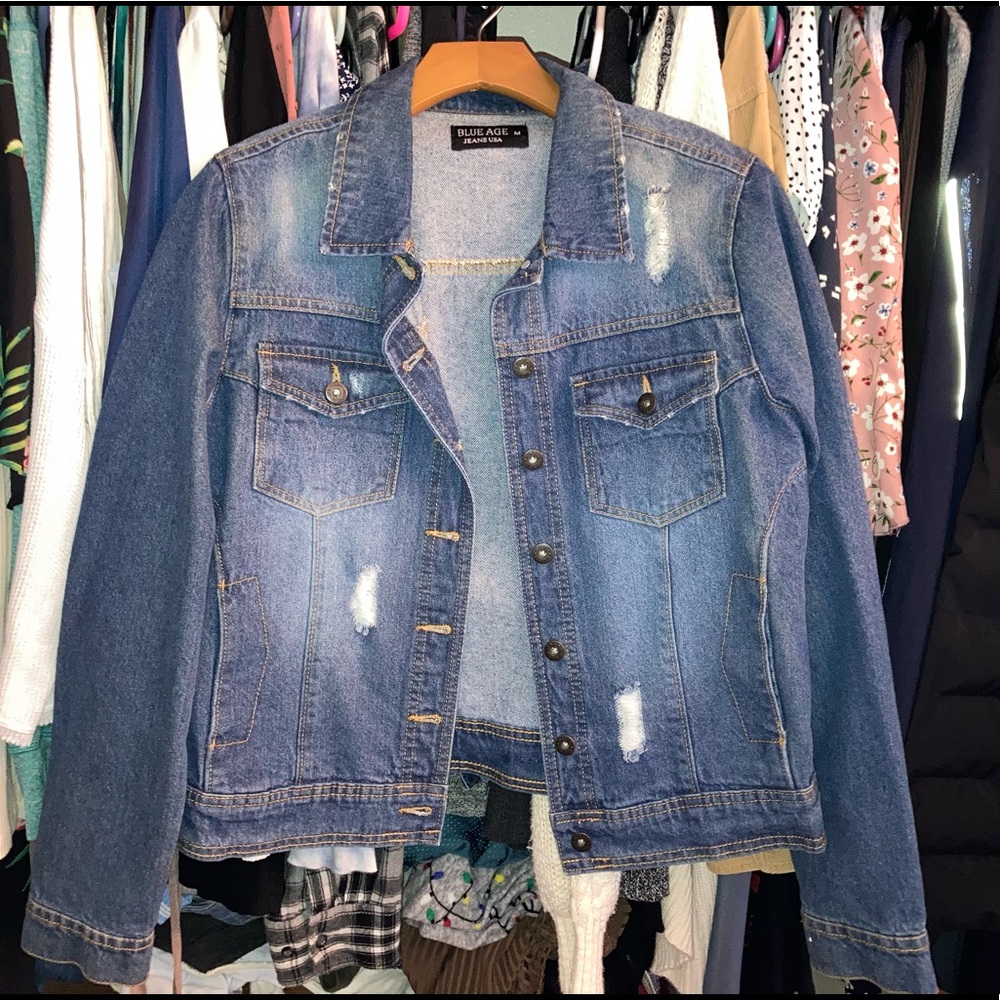 Jean Jacket Size: Medium